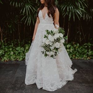 Hayley Paige Fleur de Lis Wedding Dress